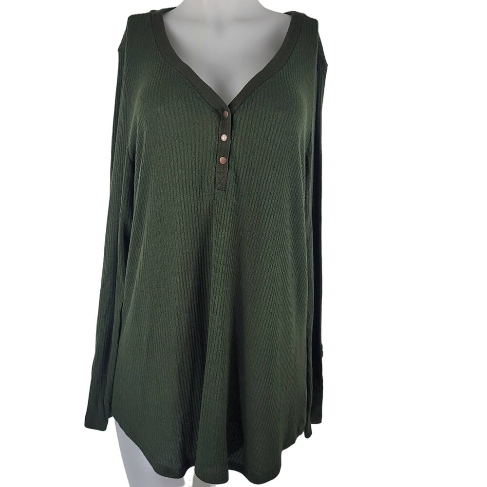 Torrid Lightweight  Green V-Neck Buttons Lace up Sleeves Winter Top 3 - 3X